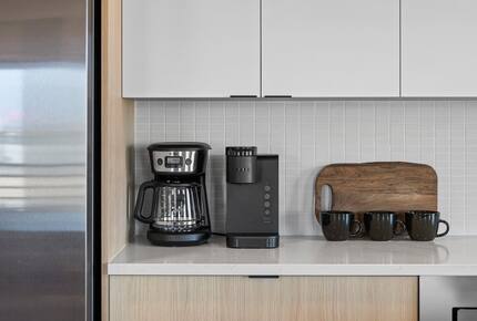 Pet Friendly | Skyline Views | Broadway | Pool - Nashville, Tennessee