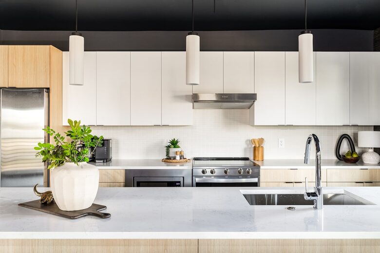 Pet Friendly | Skyline Views | Broadway | Pool - Nashville, Tennessee