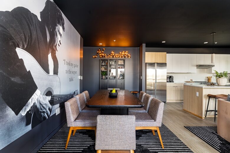 Pet Friendly | Skyline Views | Broadway | Pool - Nashville, Tennessee