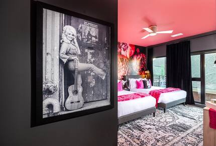 Pet Friendly | Skyline Views | Broadway | Pool - Nashville, Tennessee