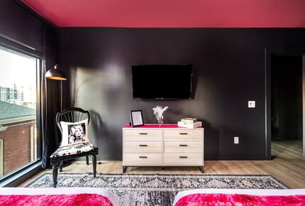 Pet Friendly | Skyline Views | Broadway | Pool - Nashville, Tennessee