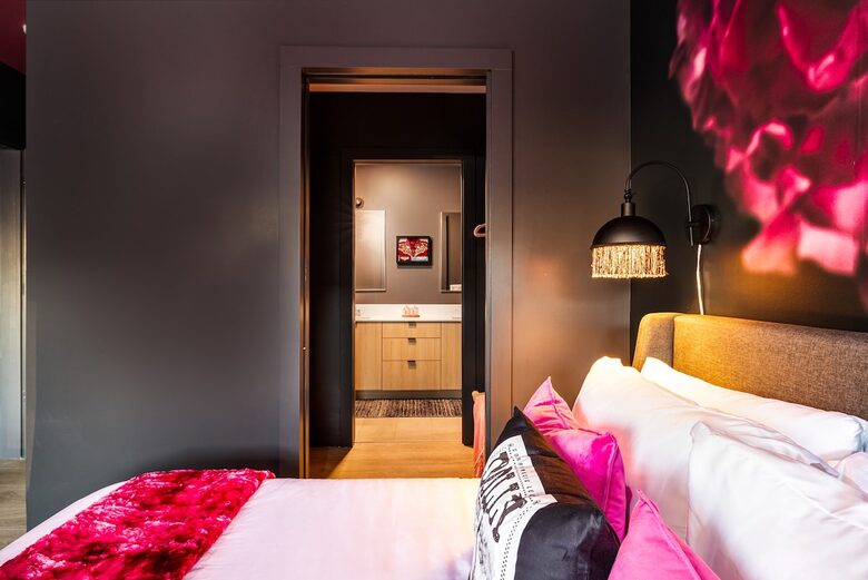 Pet Friendly | Skyline Views | Broadway | Pool - Nashville, Tennessee