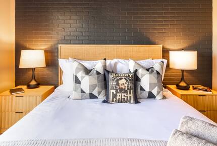 Pet Friendly | Skyline Views | Broadway | Pool - Nashville, Tennessee