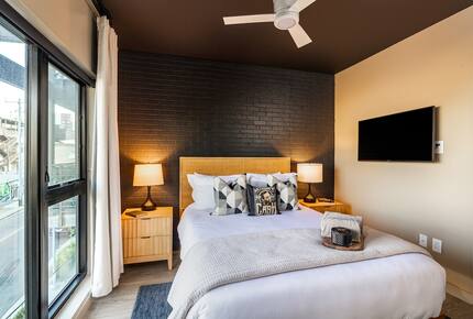 Pet Friendly | Skyline Views | Broadway | Pool - Nashville, Tennessee