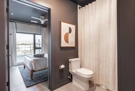 Pet Friendly | Skyline Views | Broadway | Pool - Nashville, Tennessee