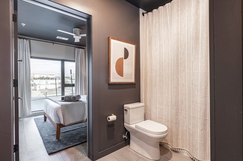 Pet Friendly | Skyline Views | Broadway | Pool - Nashville, Tennessee