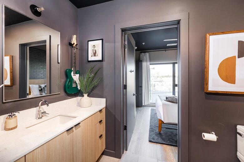 Pet Friendly | Skyline Views | Broadway | Pool - Nashville, Tennessee