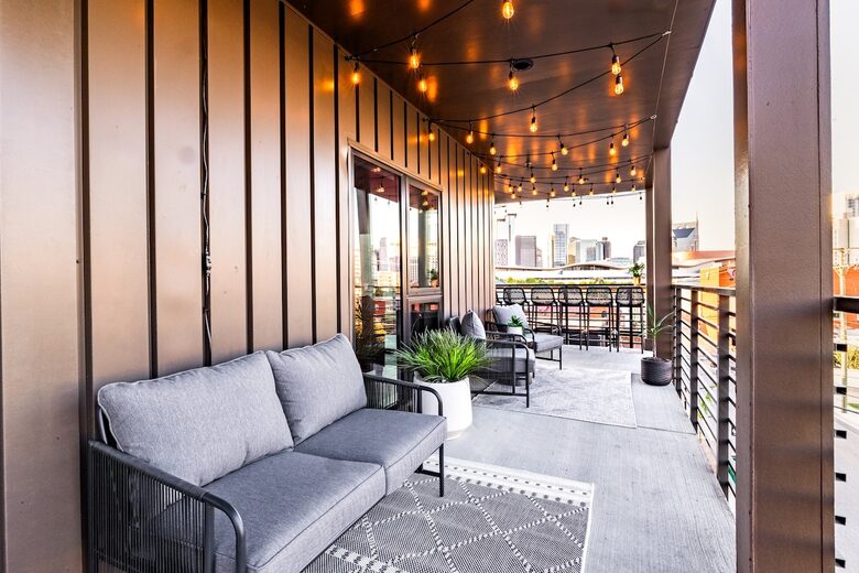 Pet Friendly | Skyline Views | Broadway | Pool - Nashville, Tennessee