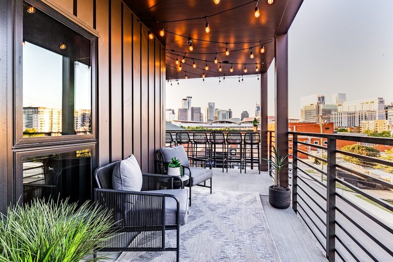 Pet Friendly | Skyline Views | Broadway | Pool - Nashville, Tennessee