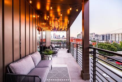 Pet Friendly | Skyline Views | Broadway | Pool - Nashville, Tennessee
