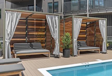 Pet Friendly | Skyline Views | Broadway | Pool - Nashville, Tennessee