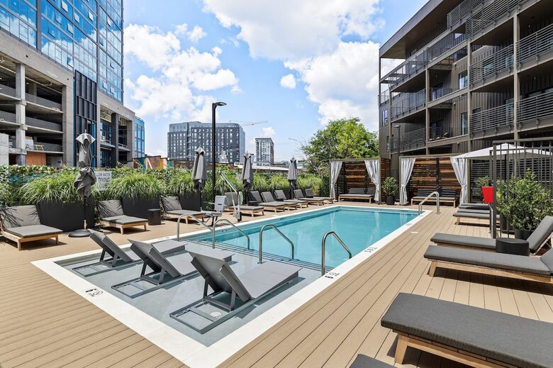 Pet Friendly | Skyline Views | Broadway | Pool - Nashville, Tennessee