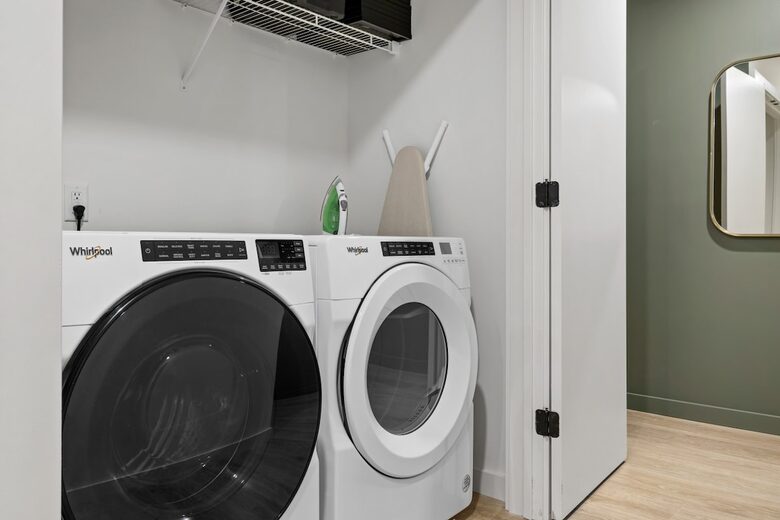 Pet Friendly | Skyline Views | Broadway | Pool - Nashville, Tennessee