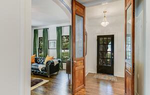 The Ella Norah | A Bespoke Luxury Retreat, Pool Spa - Smithville, Texas