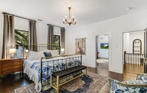 The Ella Norah | A Bespoke Luxury Retreat, Pool Spa - Smithville, Texas