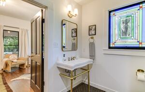 The Ella Norah | A Bespoke Luxury Retreat, Pool Spa - Smithville, Texas