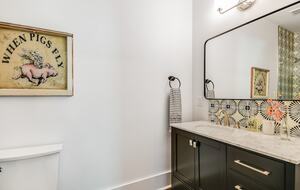 The Ella Norah | A Bespoke Luxury Retreat, Pool Spa - Smithville, Texas