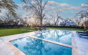 The Ella Norah | A Bespoke Luxury Retreat, Pool Spa - Smithville, Texas