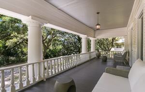 The Ella Norah | A Bespoke Luxury Retreat, Pool Spa - Smithville, Texas