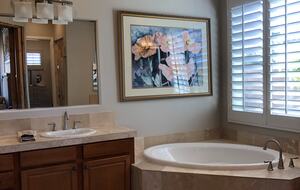 Primary bath with large soaking tub