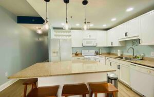 Resort Style Luxury Apartment - Panama City Beach, Florida