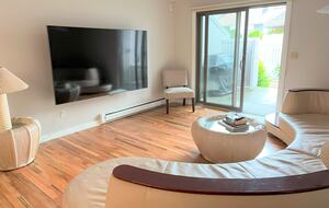 Townhouse on the Beach, Pool, Walk to Main St. - Barnstable, Massachusetts