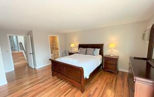 Townhouse on the Beach, Pool, Walk to Main St. - Barnstable, Massachusetts