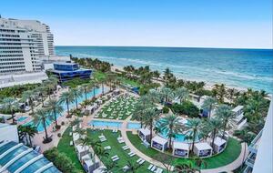 Ocean-View Tresor Tower Suite at Fontainebleau - Miami Beach, Florida