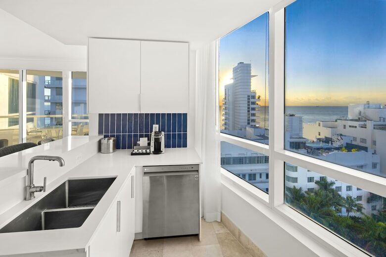 Ocean-View Tresor Tower Suite at Fontainebleau - Miami Beach, Florida