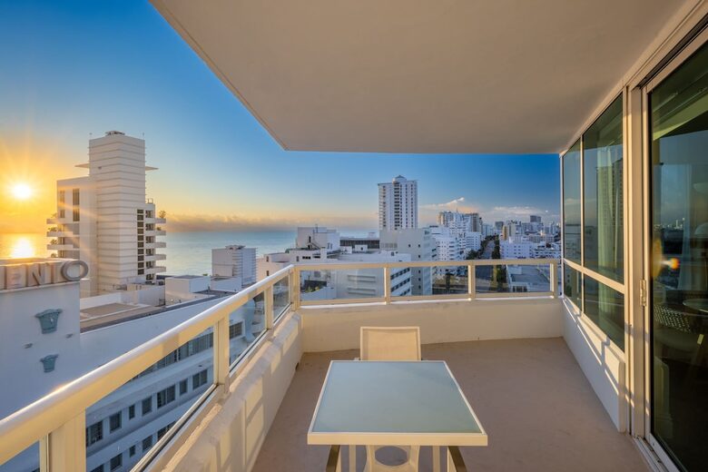 Ocean-View Tresor Tower Suite at Fontainebleau - Miami Beach, Florida