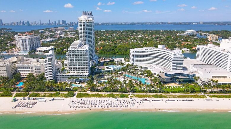 Ocean-View Tresor Tower Suite at Fontainebleau - Miami Beach, Florida