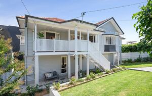 Stunning and Modern House with Amazing City Views - Brisbane, Australia