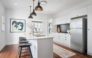 Stunning and Modern House with Amazing City Views - Brisbane, Australia