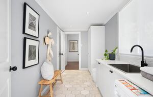 Stunning and Modern House with Amazing City Views - Brisbane, Australia