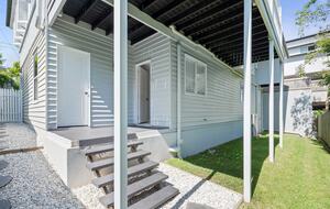 Stunning and Modern House with Amazing City Views - Brisbane, Australia