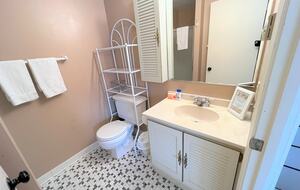 Townhouse on the Beach, Pool, Walk to Main St. - Barnstable, Massachusetts