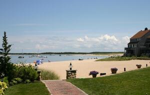 Townhouse on the Beach, Pool, Walk to Main St. - Barnstable, Massachusetts