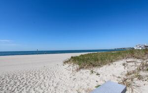 Townhouse on the Beach, Pool, Walk to Main St. - Barnstable, Massachusetts