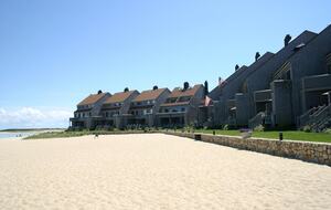 Townhouse on the Beach, Pool, Walk to Main St. - Barnstable, Massachusetts