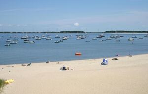 Townhouse on the Beach, Pool, Walk to Main St. - Barnstable, Massachusetts