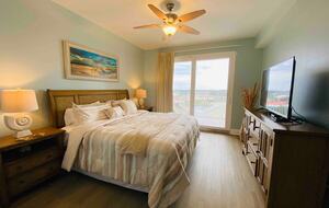 Resort Style Luxury Apartment - Panama City Beach, Florida