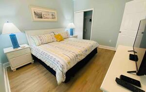 Resort Style Luxury Apartment - Panama City Beach, Florida