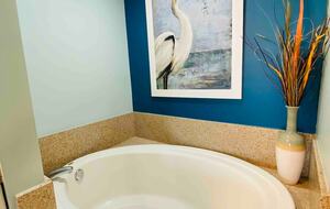 Resort Style Luxury Apartment - Panama City Beach, Florida