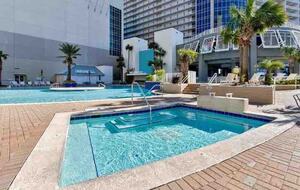 Resort Style Luxury Apartment - Panama City Beach, Florida
