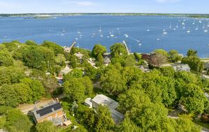 Charming Jamestown Home (across the bay from Newport) - Jamestown, Rhode Island