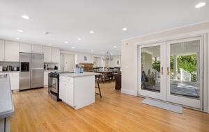 Charming Jamestown Home (across the bay from Newport) - Jamestown, Rhode Island