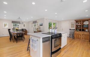 Charming Jamestown Home (across the bay from Newport) - Jamestown, Rhode Island