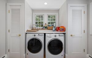 Charming Jamestown Home (across the bay from Newport) - Jamestown, Rhode Island