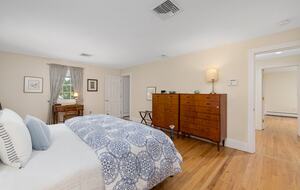 Charming Jamestown Home (across the bay from Newport) - Jamestown, Rhode Island