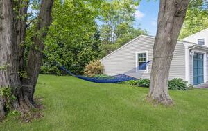 Charming Jamestown Home (across the bay from Newport) - Jamestown, Rhode Island